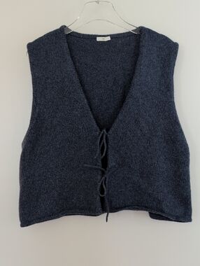 Yse Tie-Front Wool and Alpaca V-Neck tie front Knit Vest in Navy
